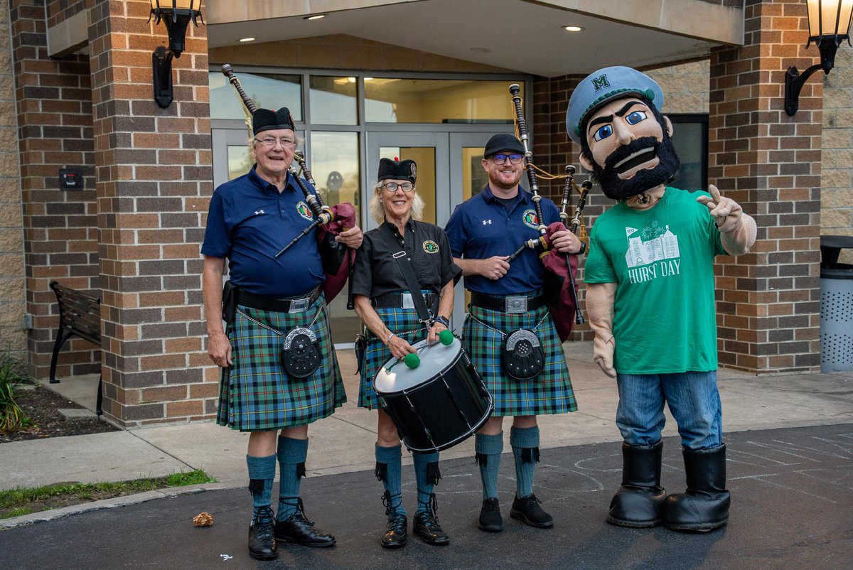 MercyhurstU's tweet photo. Get up and get hyped, Lakers: It's HURST DAY! ☘️ 🎉 #MercyhurstUniversity #HurstDay https://t.co/3Ce81nRtQa
