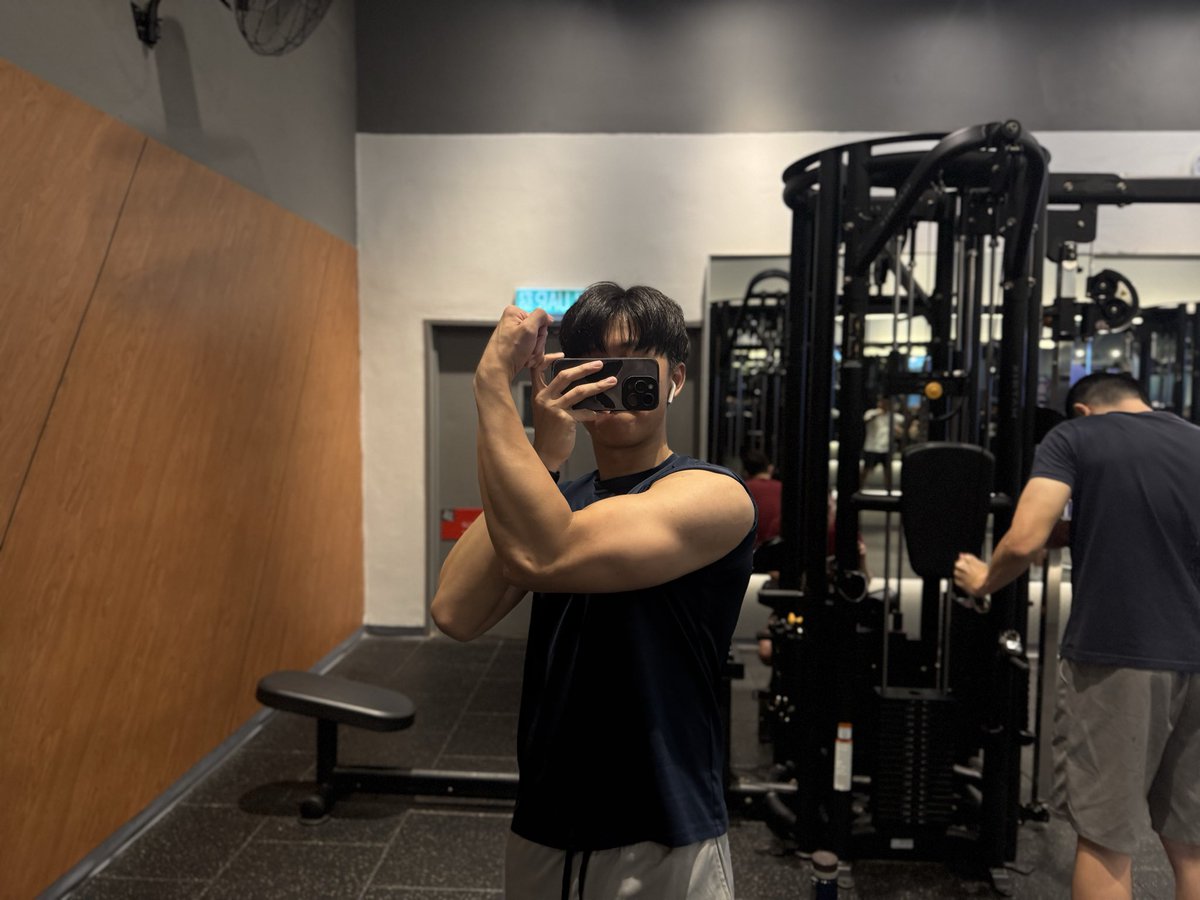 KingsleyTeoh_'s tweet photo. #Gym https://t.co/rqgHXdlJny