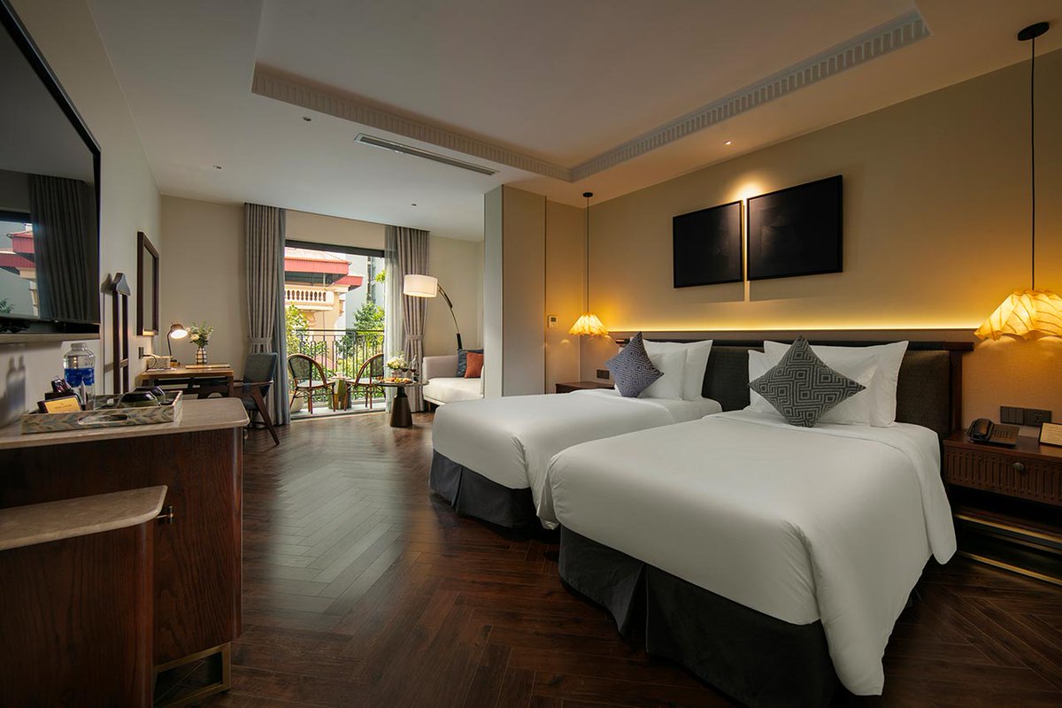 vnfootsteps's tweet photo. A serene oasis in the heart of Hanoi's vibrant Old Quarter, HOTEL de LAGOM offers the perfect balance of Swedish minimalism and French elegance.

Experience a peaceful retreat on your next journey to Vietnam! 🇻🇳 👉 
https://t.co/dWvgllj46G https://t.co/LtZh03gjdo