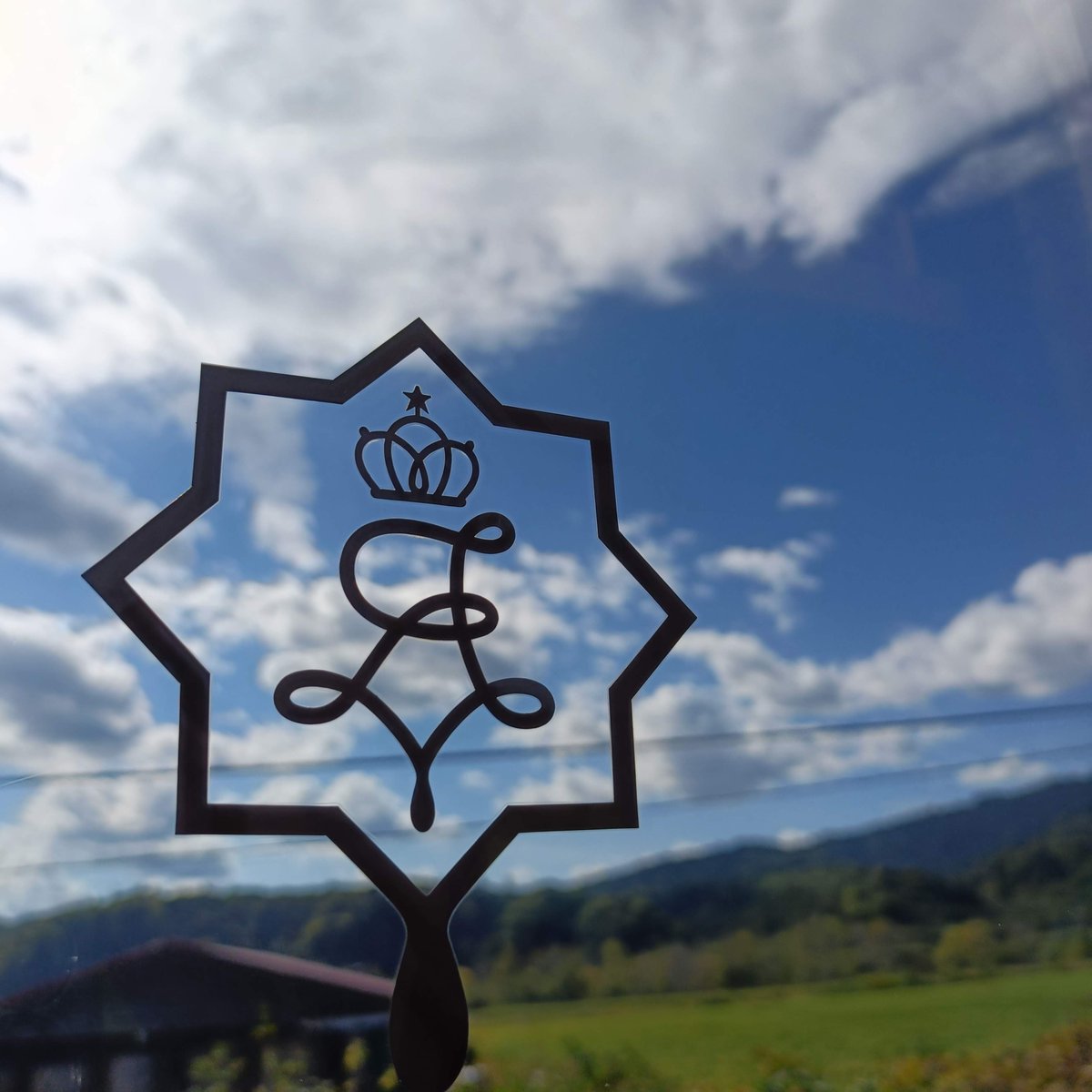 cheerfulhuizi's tweet photo. THE ROYAL EXPRESSが北海道の大地を走るのは今回が最後という今シーズンの最後の最後の旅に参加
もうTHE ROYAL EXPRESSは北海道には帰ってこないから
一期一会という意識を強く持った今回の旅
風景も音楽も食事も飲物も、そして人も、キラキラ光る一期一会
#THEROYALEXPRESS
#HOKKAIDO日本最北端の旅 https://t.co/ZQwBmZdP7g