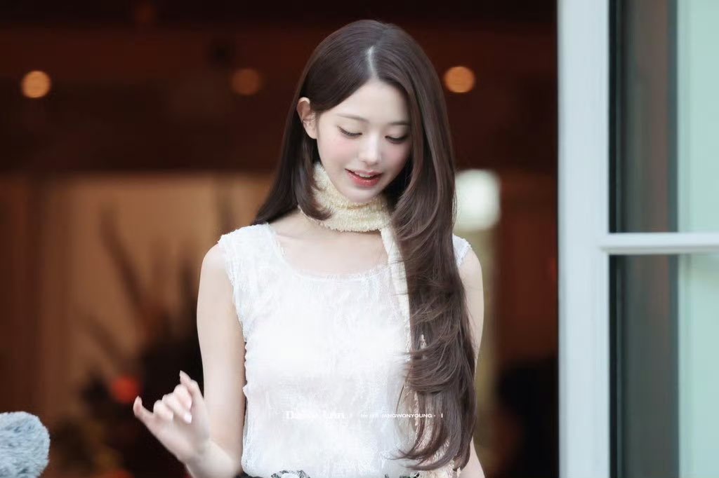 Doria9_'s tweet photo. Wonyoung dominates the Dior front row with breathtaking visuals.

WONYOUNG IN DIOR
#WonyoungDiorSummer27
#JANGWONYOUNG
#WONYOUNG
#DiorSummer27 @Dior https://t.co/oZoM8vny8U