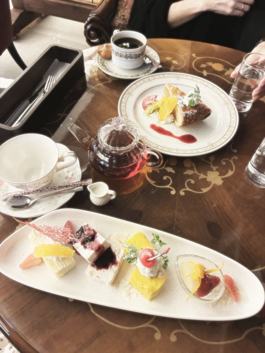 np0ux's tweet photo. 夢の時間 https://t.co/cKlKUAe4D4