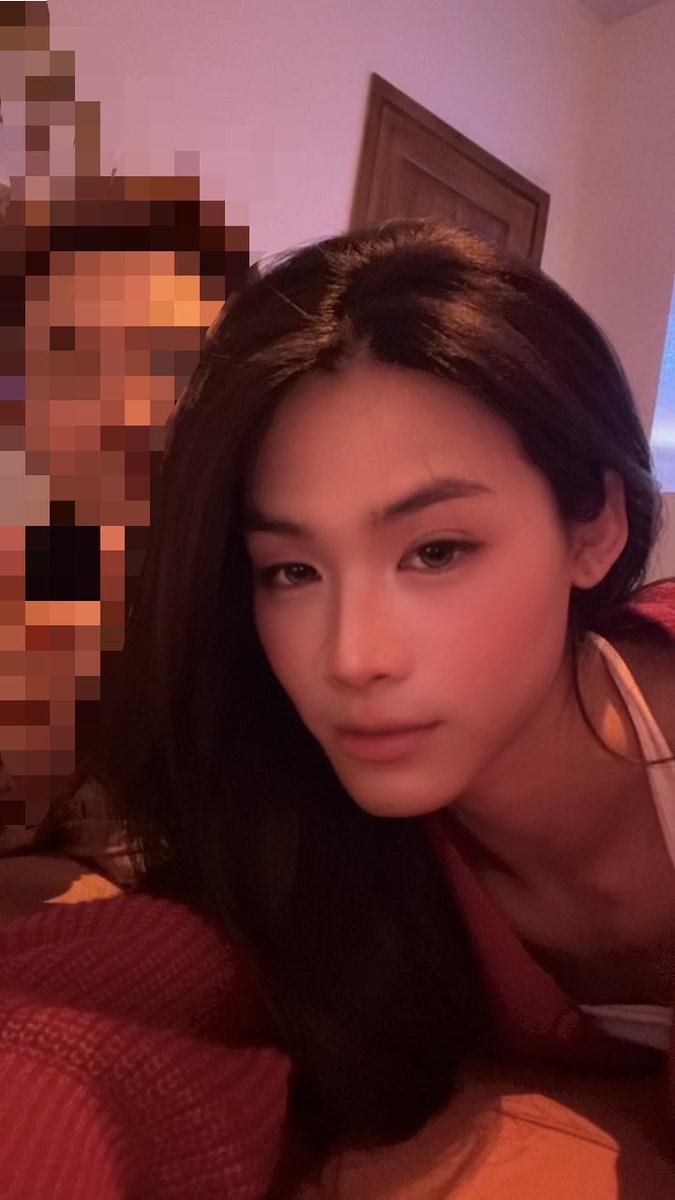 Baka122002's tweet photo. Chúc mọi người ngủ ngon , ai cô đơn ngủ giật  mình 
#camau #ladyboy #三性 https://t.co/gufVX6lcpA