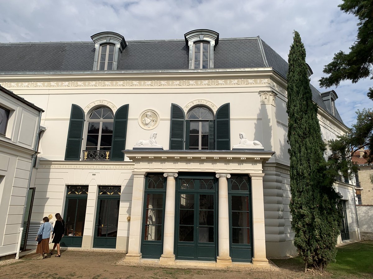HermineVideau's tweet photo. Présentation à la presse des espaces rénovés de la Bibliothèque et Villa Marmottan et de sa programmation culturelle avant la réouverture du site au public le 6 octobre prochain. 
Plus d’informations ⬇️ 
https://t.co/BKXnie5ecl https://t.co/lh4aX7CJk9