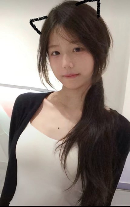AWdePaula's tweet photo. 谁要看我16岁到23的福吗？？？

 多来锐评一下，看完不许讲我福黑哦. https://t.co/wIVWM4rhDQ