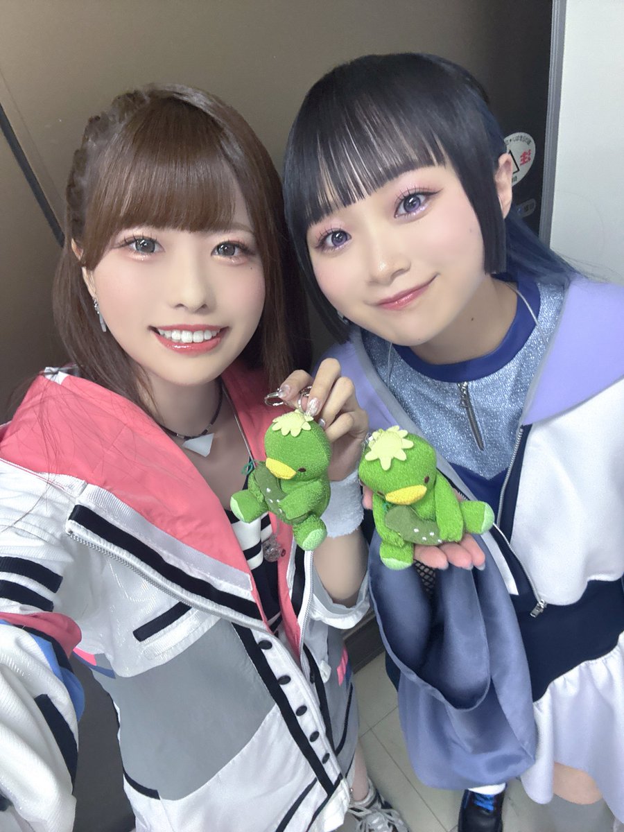 miya_minato1216's tweet photo. #学マス標ツアー_岩手公演 のお写真📸

まー🧡どうしてそんなに可愛いの。全てに全力でいつも元気をくれる向日葵のような人🌻

まし💛会う度に尊敬と安心を無限に抱いてる🌼一緒にご飯を楽しむ時間が人生の支え💞

のん💙頼もしくて優しくて可愛い！のんちゃんがいれば何でも出来る気がする！大好き😽 https://t.co/yl3vBC8umI