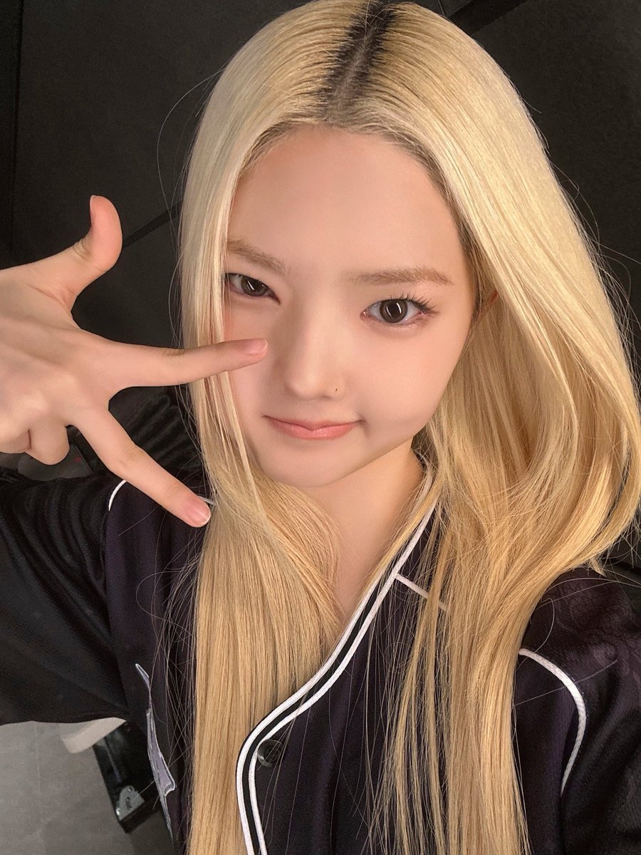 tuideimnida's tweet photo. 260929 #서희 Weverse Update

(1/2)

#SEOHEE #튜이드 #TUIDE https://t.co/RmQTrgn2Lj