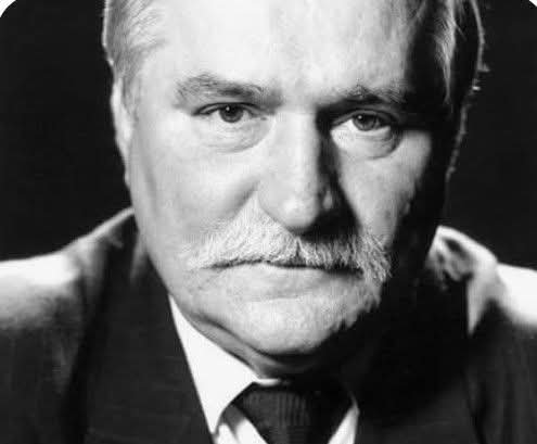 adijas628's tweet photo. Dziś urodziny obchodzi Lech Wałęsa – pierwszy demokratyczny Prezydent III RP, pierwszy polski Laureat Pokojowej Nagrody Nobla, jedyny lider jedynej prawdziwej "Solidarności" i prawdziwy lider wolności! Panie Prezydencie @presidentwalesa wszystkiego najlepszego i dużo zdrowia! ❤️ https://t.co/oVfmrxZSnV