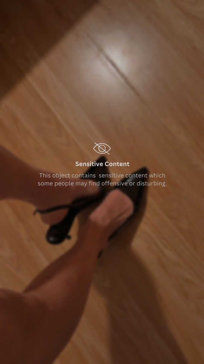 EllaEllafeet's tweet photo. Vos portefeuilles sont aussi endormis que votre dignité c’est affolant 

#findom #feetfetısh #moneyslave #domina https://t.co/BTroZ1zehM