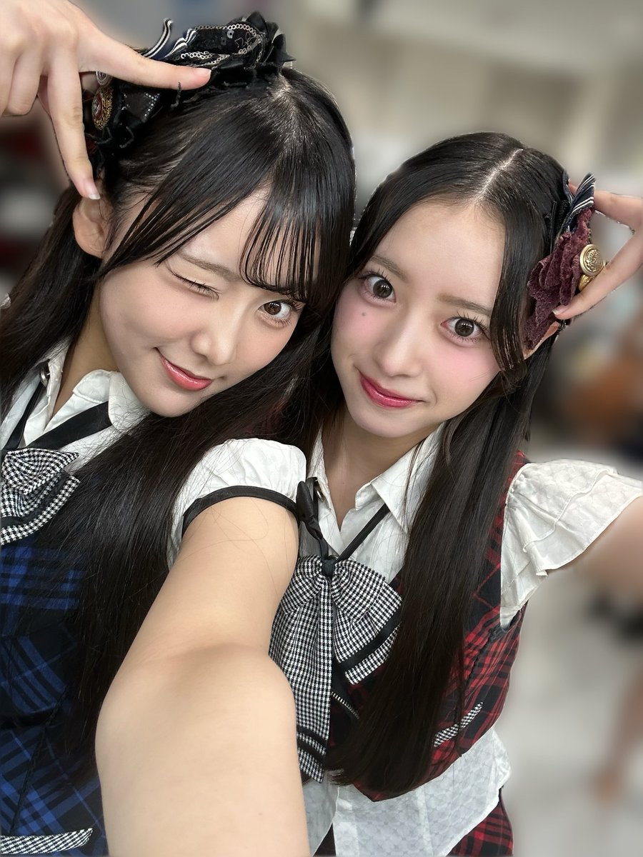 Hinata_Maruyama's tweet photo. RESET公演ありがとうございました！

みなさんの熱気に包まれて最高に楽しかったです🔥
久しぶりの劇場公演、ファンの方のお顔が近いと安心するな…と思いました♡

お足元の悪い中お越しくださりありがとうございます！ https://t.co/pmdTypw2cL