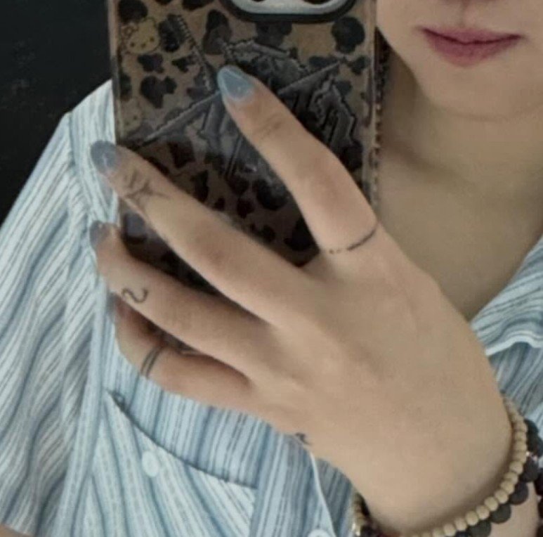 siyooist's tweet photo. tattoos 🫠 https://t.co/MMgpk3TpTk