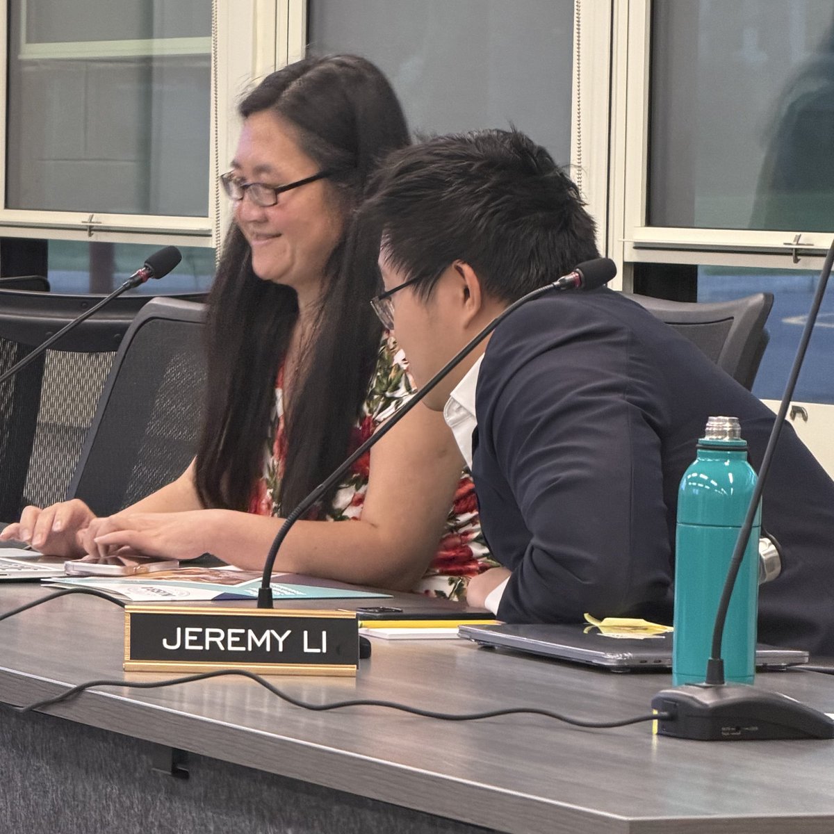 OccupyLibraries's tweet photo. School board member Jeremy Li is on the radio soon with Bill Spadea at NJ 101.5. He asked why school kids were left stranded by school buses for over an hour on the first day of school, so he was rudely treated (told FU) by the superintendent and the school board president. https://t.co/jQuG5Vzy4V