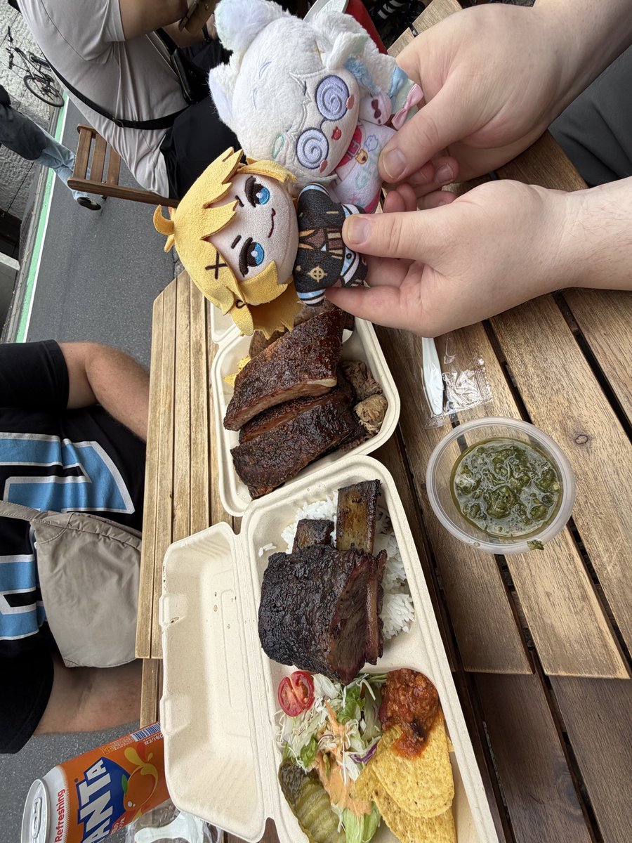 poppasmurf82's tweet photo. Feeding the oshis #mintogo #dokispotted https://t.co/hLhfMwtkuq