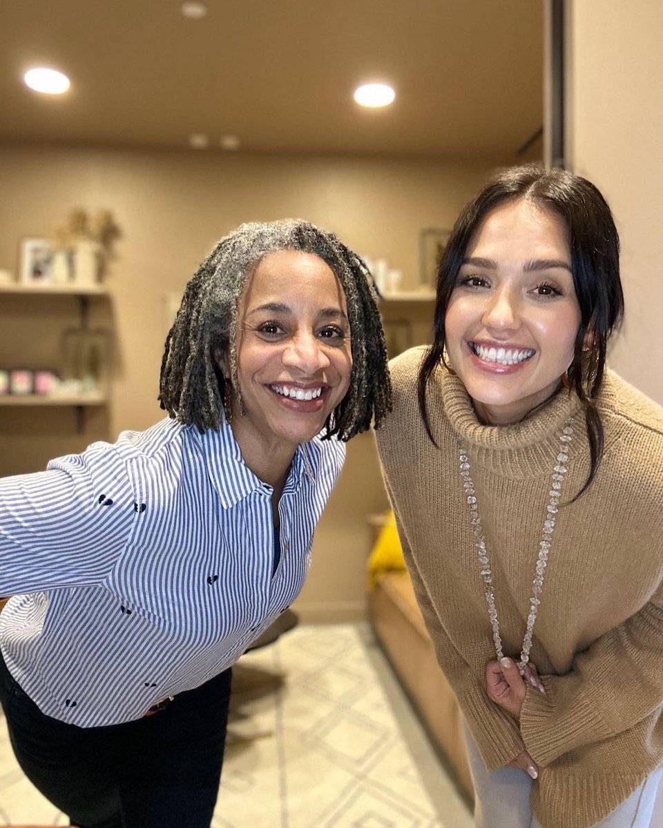 Jessicaalba_336's tweet photo. Day 1 ❤️ No one prepares you for the life of an entrepreneur, and I’ve realized that the journey is the real 🎁 gift…. I’m so thrilled to begin this NEW -exciting chapter with Carla! Her energy is inspiring, her approach to business is grounded and strategic while also (CONT..) https://t.co/7d6FoxlaUF