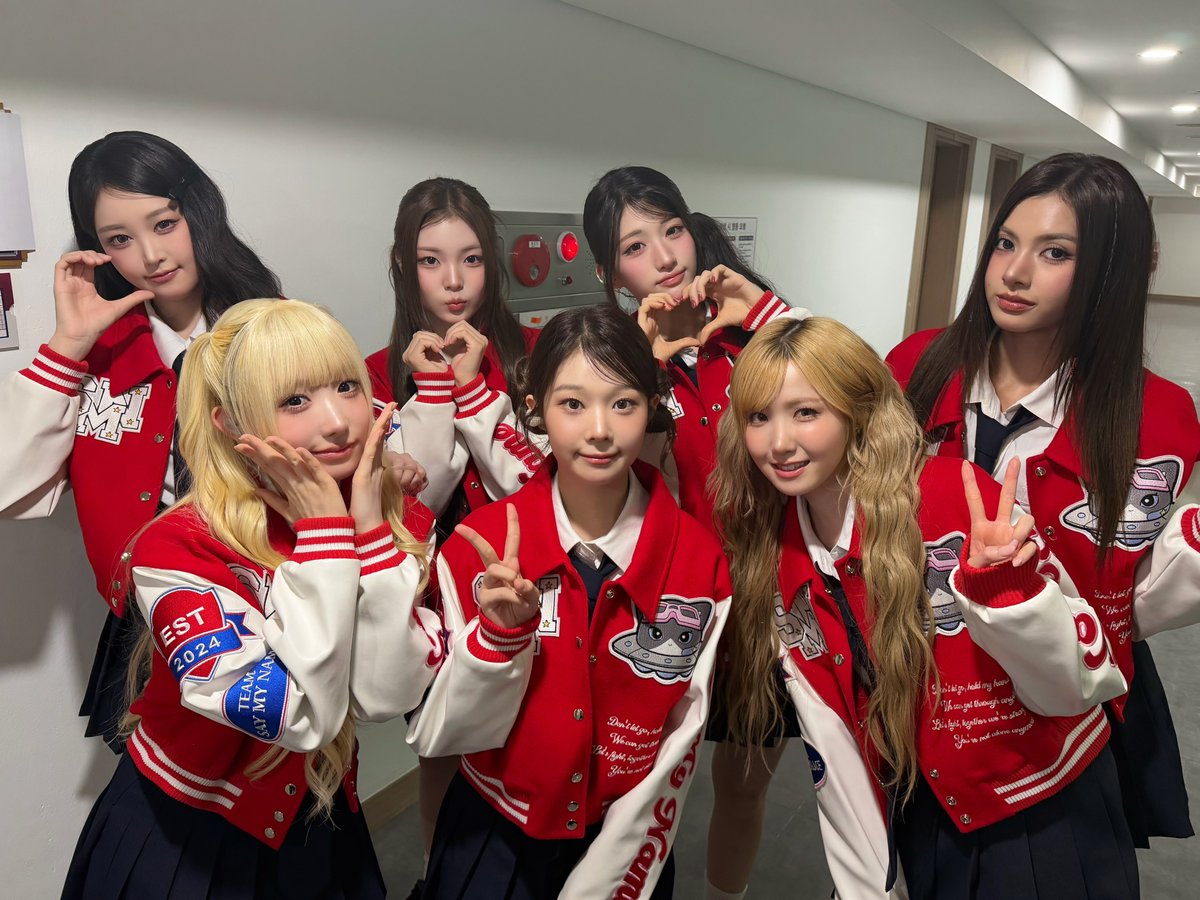 sa2m2nam3's tweet photo. [#SMN_BEHIND] 

#동덕여대 학우 분들 덕분에
행복한 하루 완성 💌🩷
우리 또 만나요!

#SAYMYNAME #세이마이네임 #SMN #セマネ https://t.co/nHuiXBlxLQ