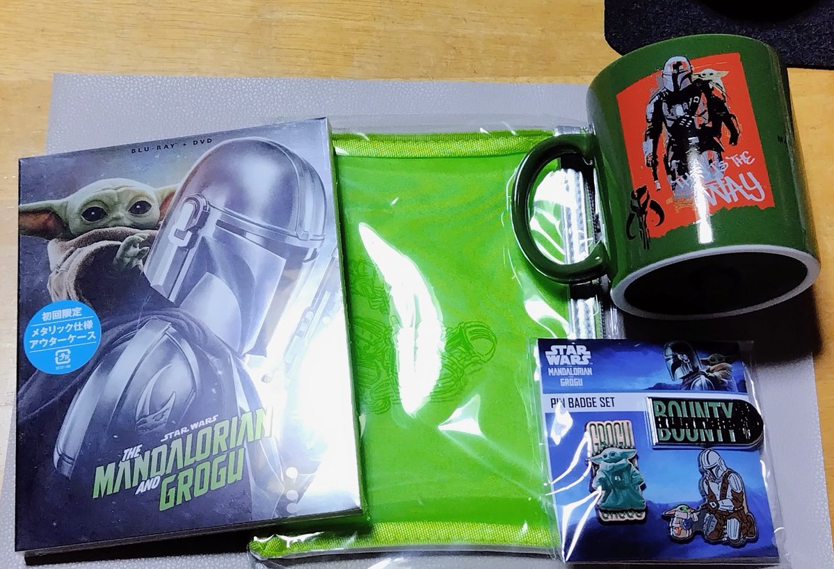 techimaru25's tweet photo. 特典のグッズ､全部もったいなくてしばらくは観賞用になりそうだけど使いたい気持ちはある https://t.co/QR5gne53Ou