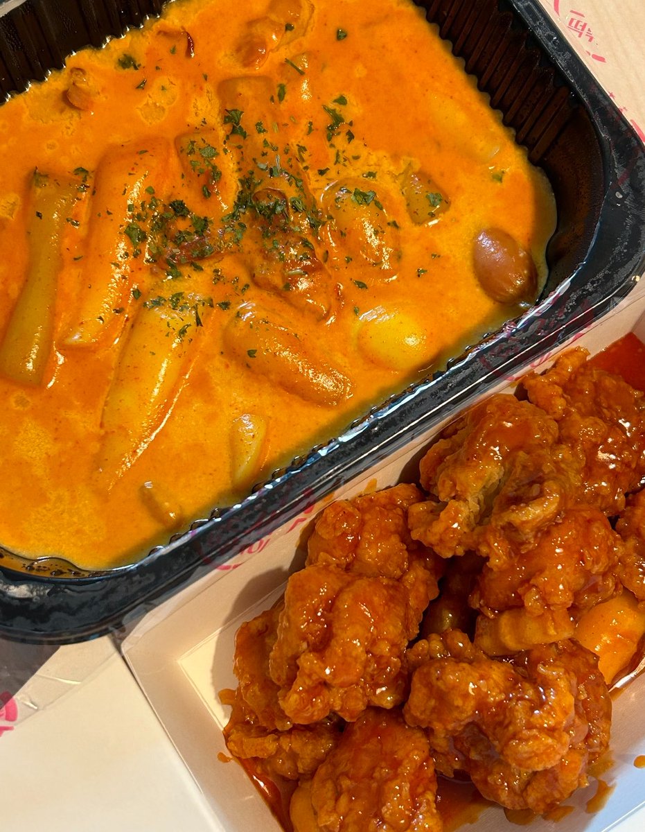 ehamiibap's tweet photo. 태리 로제 떡볶이 닭강정 https://t.co/b7pAIHsCca