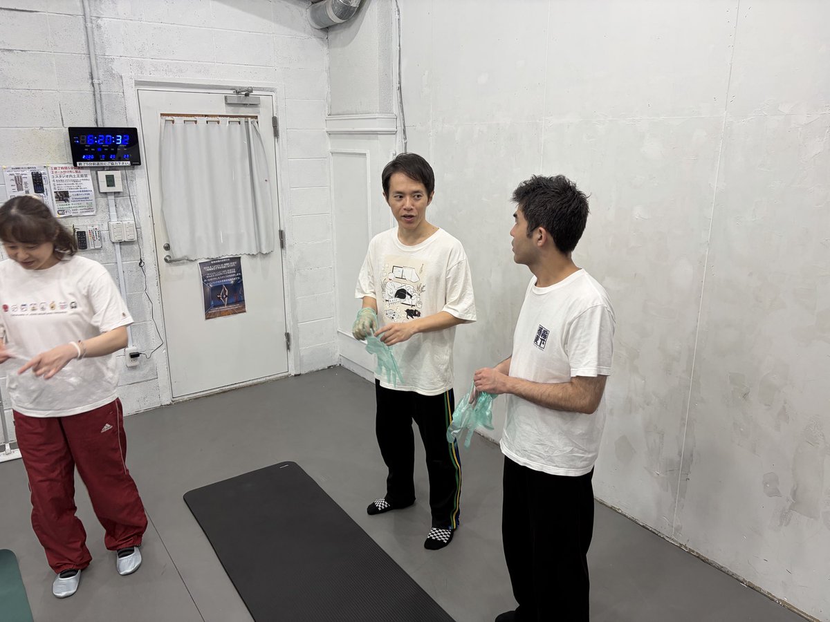 angedor092555's tweet photo. 火曜日アンジュは、ラストのPNF!!
レッスンで身体を整えながら、いざ!!
積み重ねてきたものを舞台に繋げられるように、ラストスパート!
#アンジュドール
#PNF
#レッスン https://t.co/01oICbl2Gt