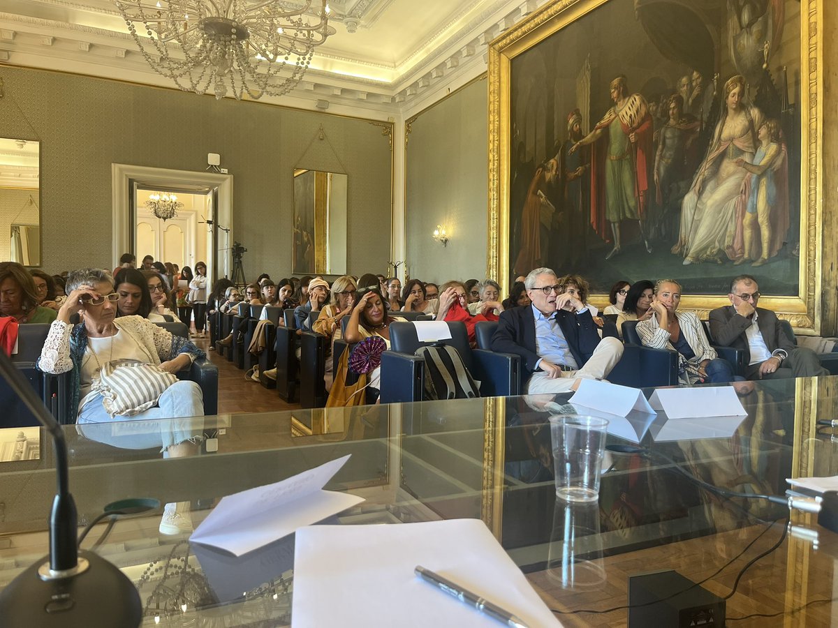 sunballo's tweet photo. Dalla rottura al contenimento: mattinata di confronto sulla psicopatia dell'adolescenza alla Provincia di Salerno. Tra neuroscienze, famiglie e servizi, l'ingrediente fondamentale resta la passione di chi lavora sul campo.
#psicologia #psichiatria #salerno https://t.co/zAzgx5VXhZ