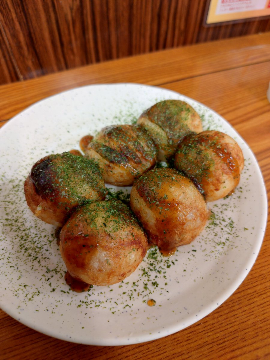 PISA_yuji's tweet photo. @rinarina25551 おつりなです😊肉じゃが、美味しそうです☺️昨日のバイキング会場にあったものより美味しそう🤣
自分は今さっき温泉から帰ってきましたよ🥲大阪名物満喫でしたー🤤🎶 https://t.co/SSMoqs3MxW