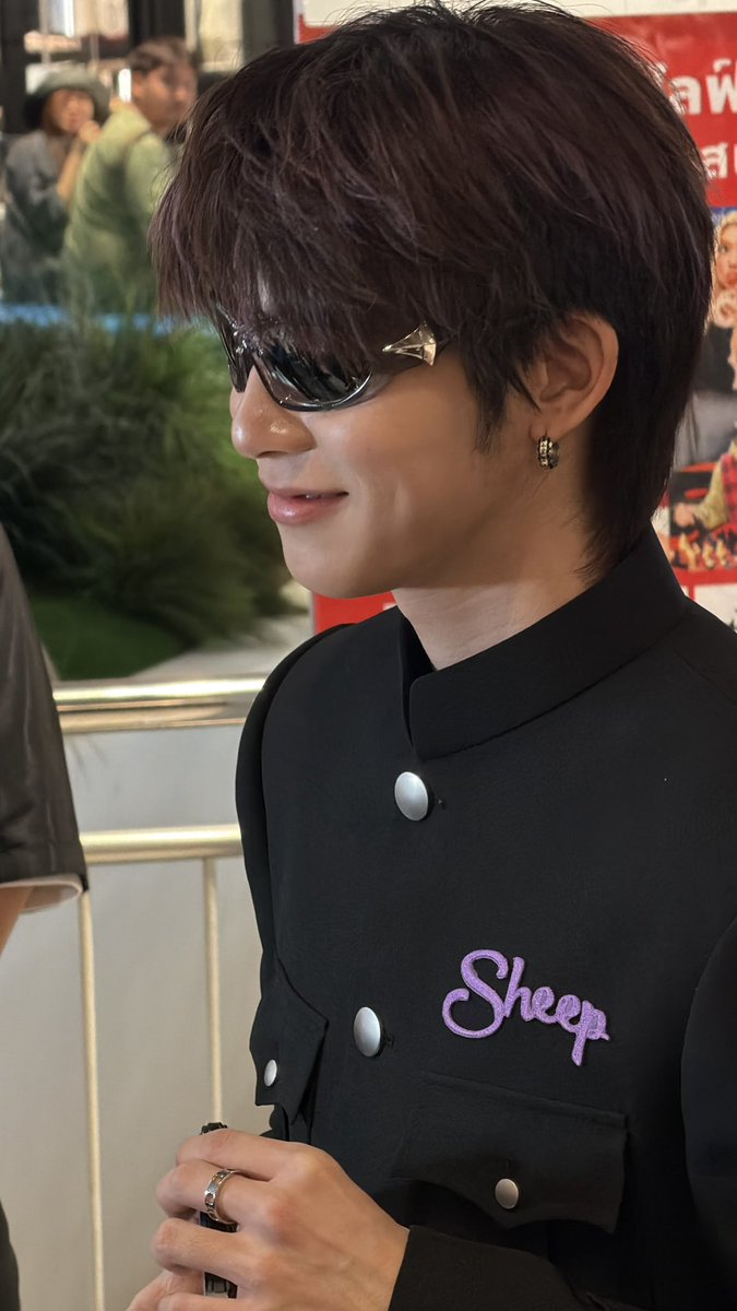 pixxynn's tweet photo. ลุควันนี้มาเท่ห์มากกก😎😎

SHEEP TTP Final EP SWT 

#SHEEPxTTP https://t.co/skK6xyGMeS