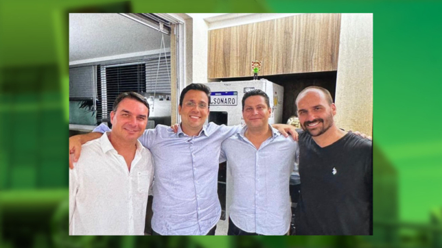 Normose_'s tweet photo. Santini ex sócio e amigo de flávio: 

“Se eu quiser, eu ponho o Flávio na cadeia. Com o que tenho na mão, ele vai preso. Sei tudo da vida dele”,

tem propina, orgia, putas, rachadinha, rolex... 

FALA SANTINI! https://t.co/pg2YFj4r8t