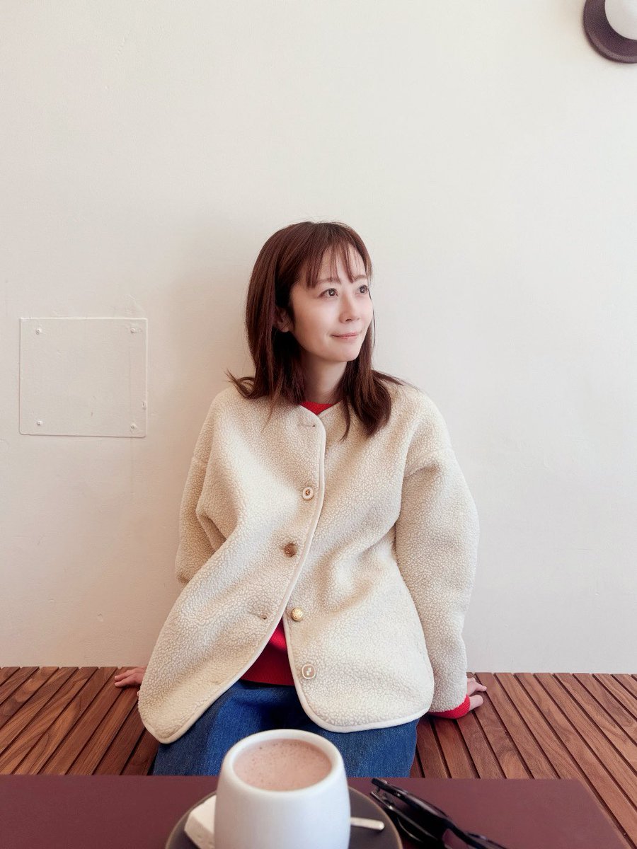 neatsyui's tweet photo. ゆいのアトリエ、久しぶりにいろいろ更新しました🍂

🎙 Neat'sFM #17「秋色の足跡」
https://t.co/eAMvetDjN2
 ✏️ アトリエ日記「夏の終わり、秋の入り口」
https://t.co/odmYFU3oFF

インプットに出かけたり、栗を食べたり、絵を描いたり。 夏から秋へ向かう、この頃のこと。
あたたかい飲み物でも飲みながら、のんびり覗いてね〜☕️🌰

ゆいのアトリエとは：
新津由衣の創作裏側を共有する場所です。
日記、ラジオ、生配信など、ここだけのコンテンツをお届けしたり
アトリエのみなさんとイベントをしたり
アトリエ限定のグッズがあったり
活動の基盤となるコミュニティです。
ぜひアトリエの仲間になってください✨🏡
いつでも扉を開いてお待ちしています♡

#新津由衣
#ゆいのアトリエ