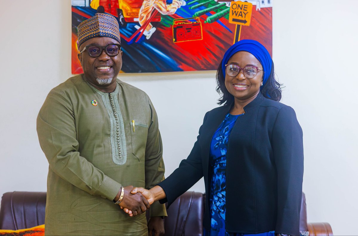 UNDPSierraLeone's tweet photo. Our Resident Representative @FredAmpiah welcomed Aissatou Diallo, the new @WorldBankGroup Country Manager 🇸🇱 for a courtesy call.

We look forward to connecting policy expertise and development financing to strengthen institutions and expand opportunities in #SierraLeone. https://t.co/xiuQ1H8owR