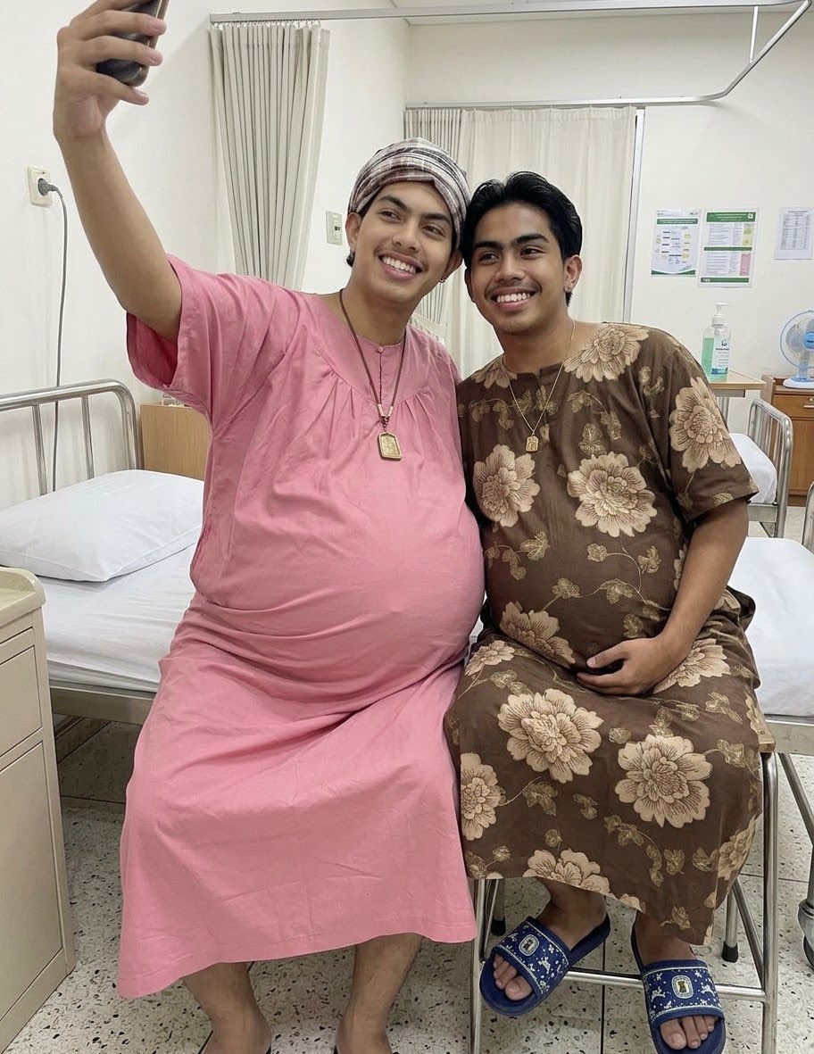 OnlyMpreg7j's tweet photo. Selfie time with papa 🫃🏽🫃🏽#mpreg #Mpreg #Aiart️️️️️️️️️️️️️️️️️️️️️️️️️️️️️️️️️️️️️️️️️️️️️️️️️️️️️️️️️️️️️️️️ #malebody #Givebrith https://t.co/4iFVT7PBq2
