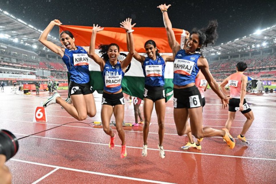 CricCrazyVeena's tweet photo. Gold in athletics ❤️ https://t.co/1nJX0ahSkc