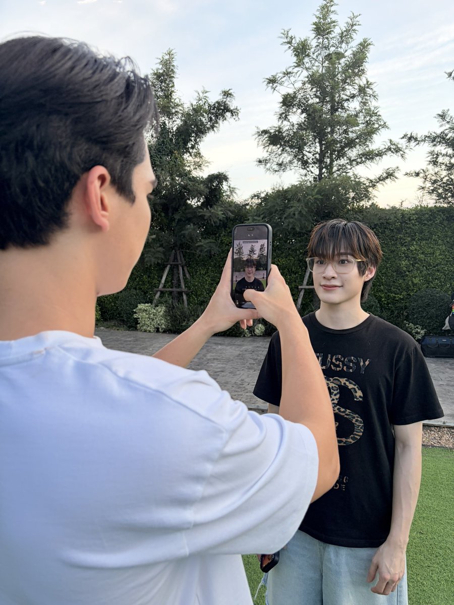 faipunys's tweet photo. ถ่ายรูปเธอแบบถือกล้องหนึ่งเมตร 😎

Your Third Q18

#ปิดกล้องที่สามของเธอ https://t.co/SmemCgzZyK