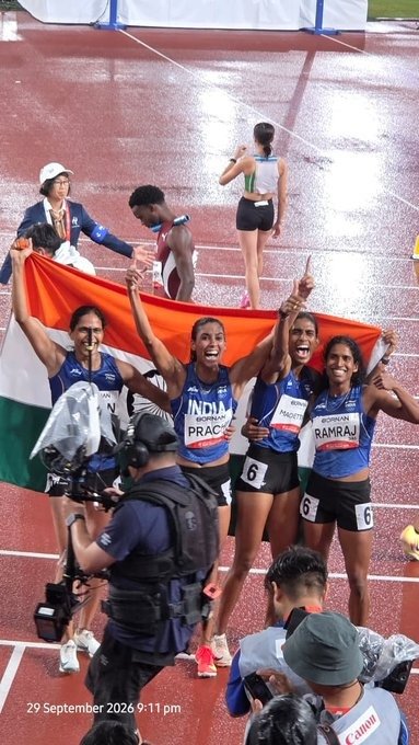 DCANKULDUBEY's tweet photo. 𝐆𝐎𝐋𝐃 𝐅𝐎𝐑 𝐈𝐍𝐃𝐈𝐀! 🇮🇳
India clinched Gold in the women’s 4x400m relay with a time of 3:29.69, finishing ahead of Bahrain (3:30.21).
This marks India’s first athletics gold at the Aichi-Nagoya https://t.co/KejXqyIIKD