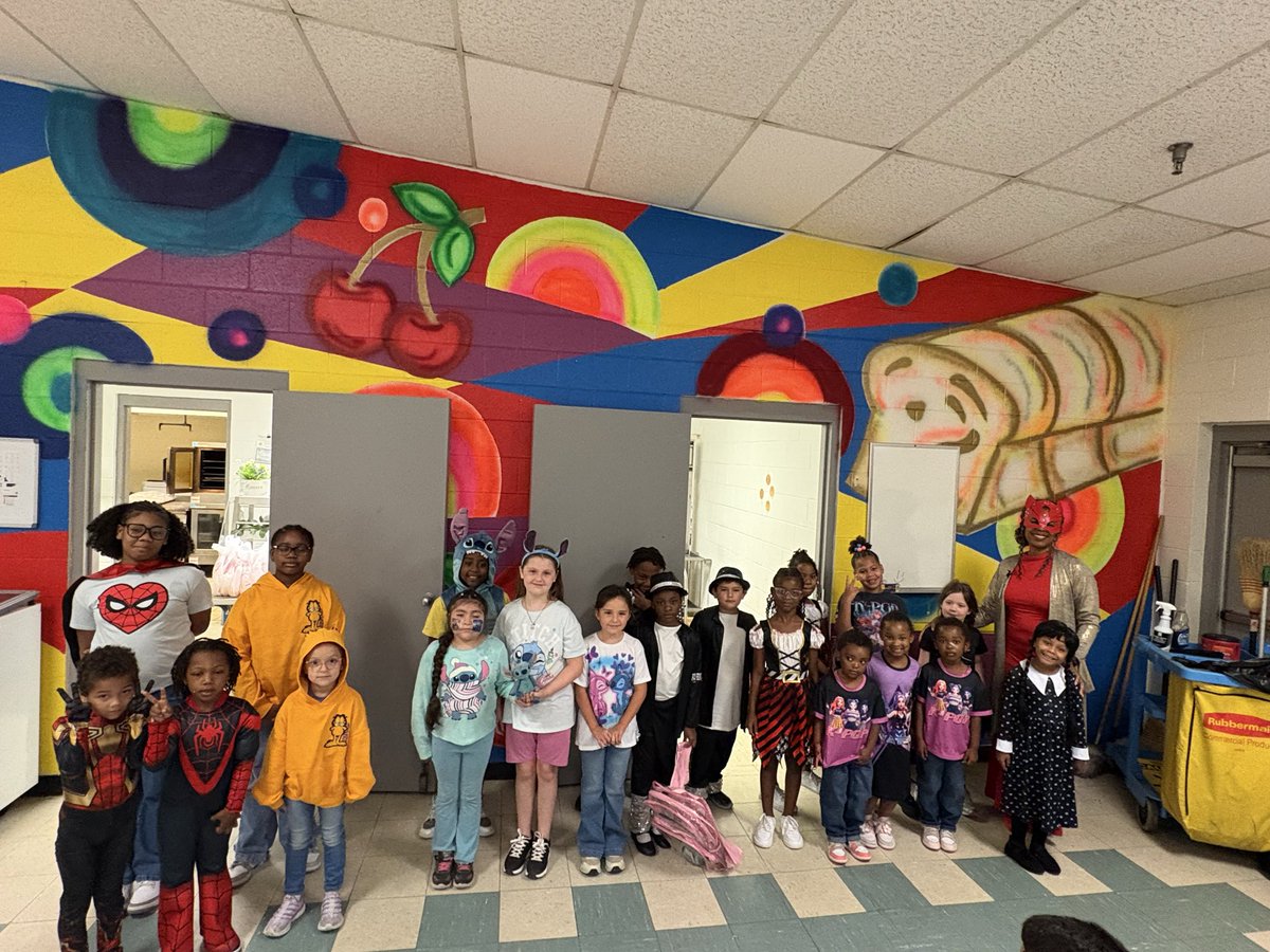 LMESTigerNation's tweet photo. Movie Day at the Tiger Den!! Homecoming Week 2026!! #LMESTigers #Homecoming2026 #MovieStars @Aritmetica_Lady @FCPSchoolsTN @FayetteUp @FCPSParentEngmt https://t.co/0twurj9u0x