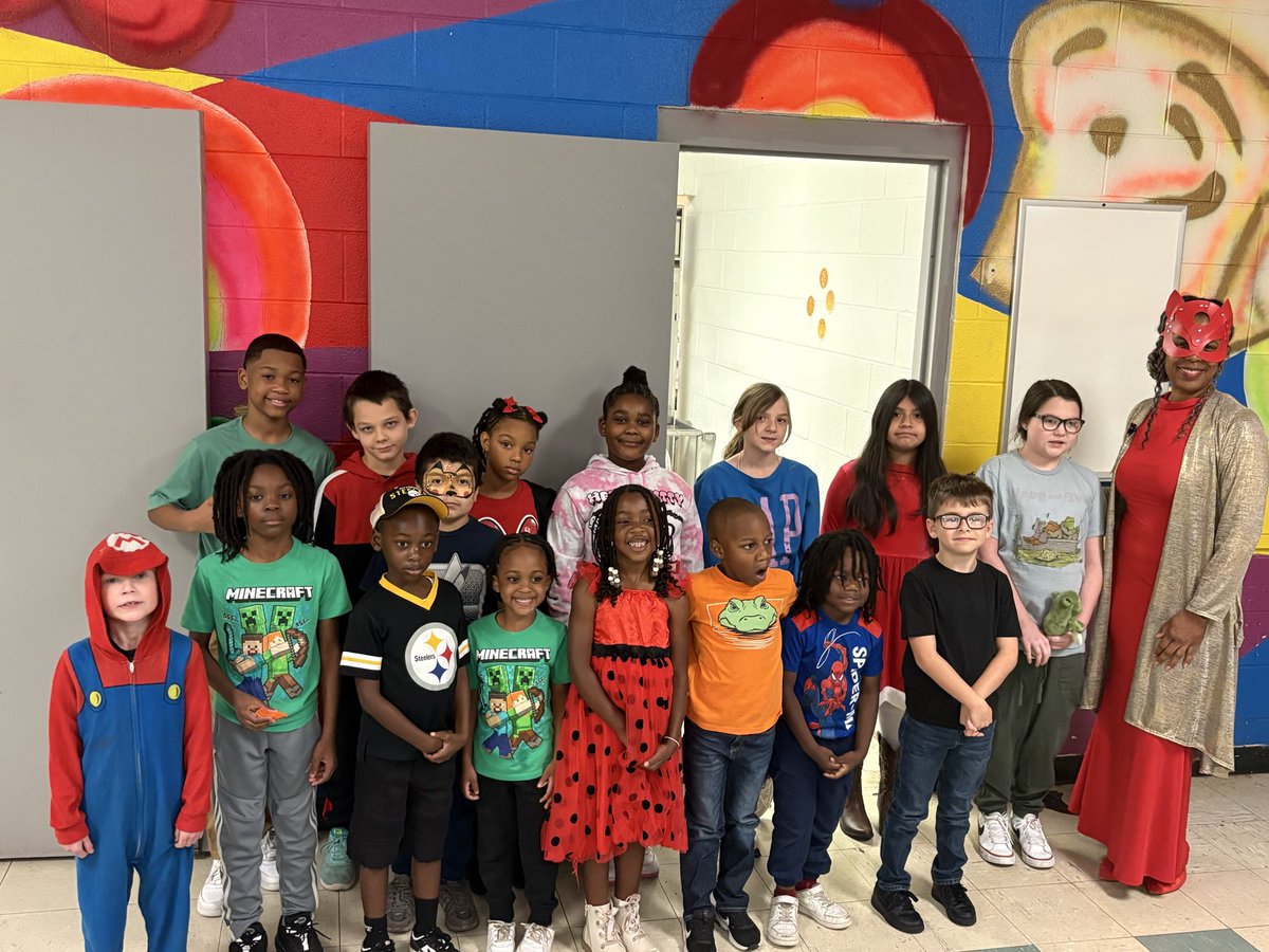 LMESTigerNation's tweet photo. Movie Day at the Tiger Den!! Homecoming Week 2026!! #LMESTigers #Homecoming2026 #MovieStars @Aritmetica_Lady @FCPSchoolsTN @FayetteUp @FCPSParentEngmt https://t.co/0twurj9u0x