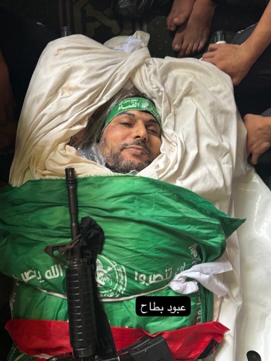 mo7ammedabdalah's tweet photo. قوافل الشهداء لا تمضي سدى..
إن الذي يمضي هو الطغيانُ

إلى رحمة الله يا عشماوي https://t.co/uXmv3wR9fz