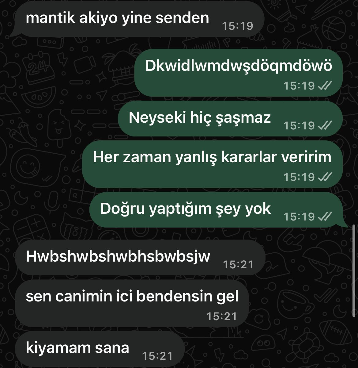 emirulucan_'s tweet photo. Her zaman yanlış yolu seçeriz hiç sekmez https://t.co/sygftQB89s