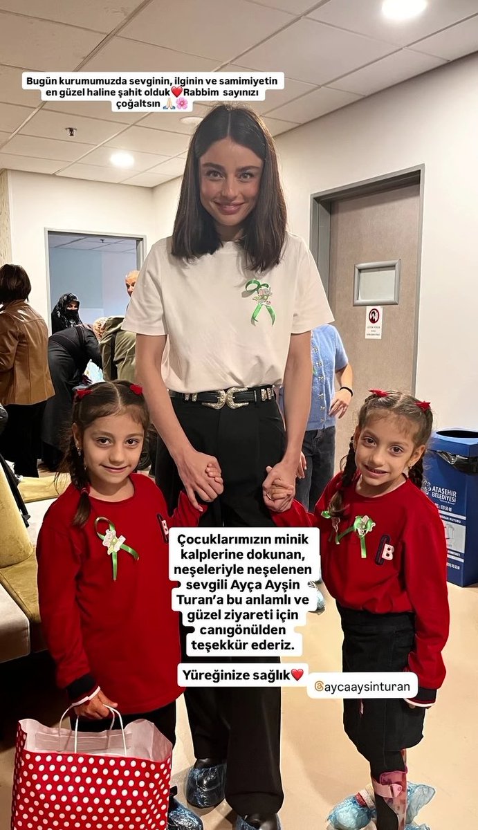 bestofaycaaysin's tweet photo. Ayça Ayşin Turan, Metin Sabancı Özel Eğitim Merkezine Ziyarette Bulundu #AyçaAyşinTuran https://t.co/DUlbuoGM4X
