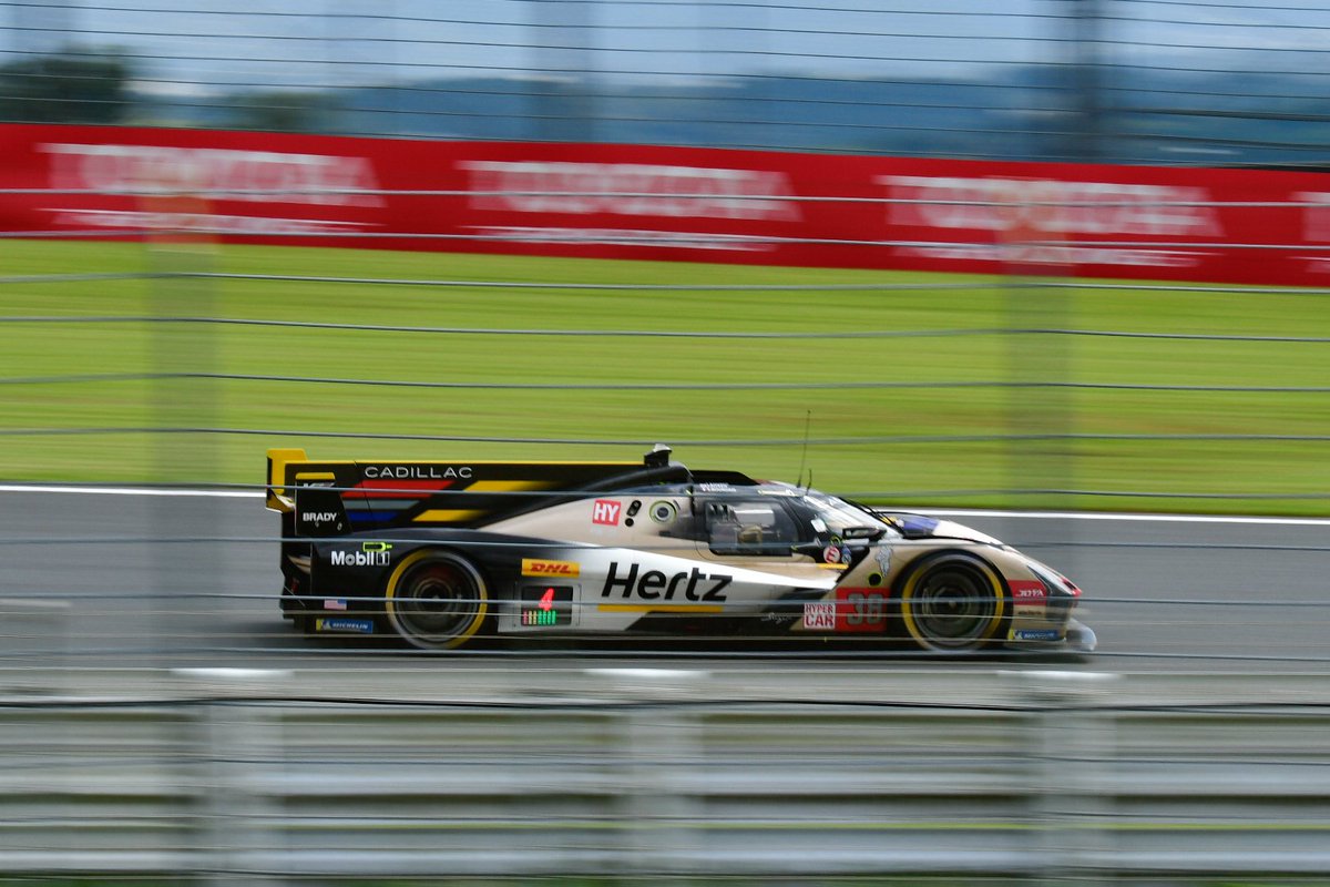 fu_mi_8_55's tweet photo. 2026 WEC 6HOURS OF FUJI

CADILLAC Hertz Team JOTA
CAR NO.12/38

#wecjp
#fujispeedway https://t.co/rs5YmGGGPJ