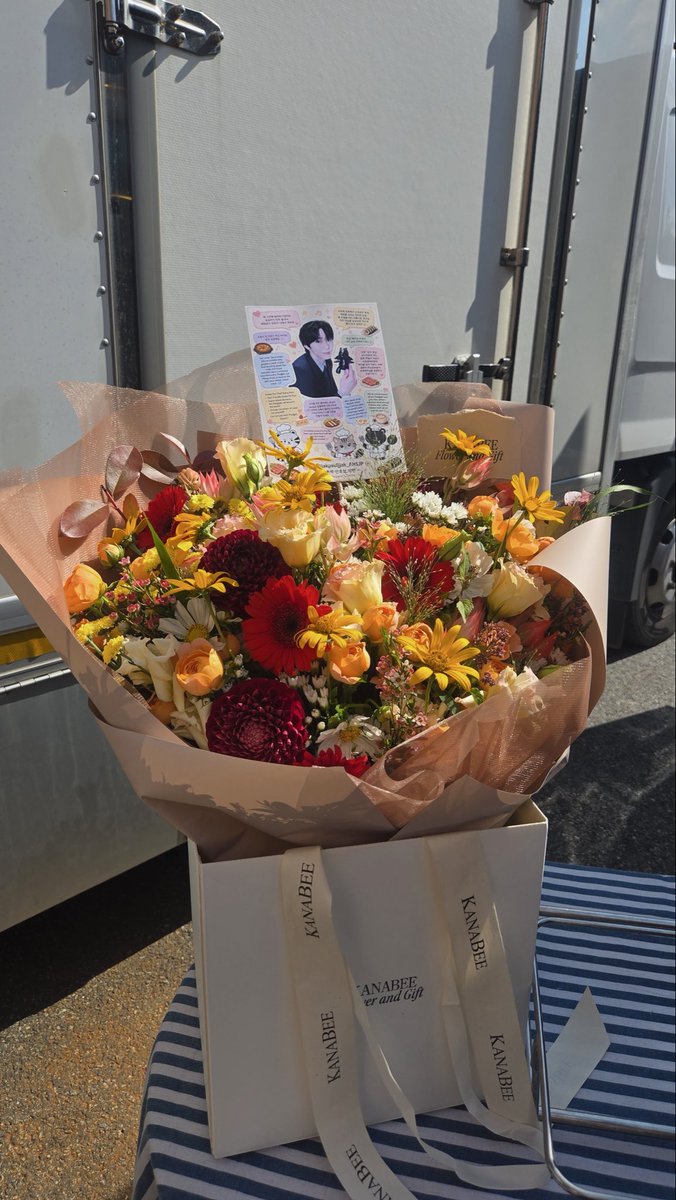 pauljjak_AHSjp's tweet photo. "ファイナル・テーブル"ℂ𝕠𝕗𝕗𝕖𝕖𝕋𝕣𝕦𝕔𝕜ℂ𝕒𝕣 𝕊𝕦𝕡𝕡𝕠𝕣𝕥
本日15時からサポートに入らせていただきました🩷

このように素敵なサポートが実現できたのも
サポートメンバーの皆様のおかげです♪

本当にありがとうございました😭

#ahnhyoseop #安孝燮 #안효섭
#アンヒョソプ https://t.co/sLYas2o5BC