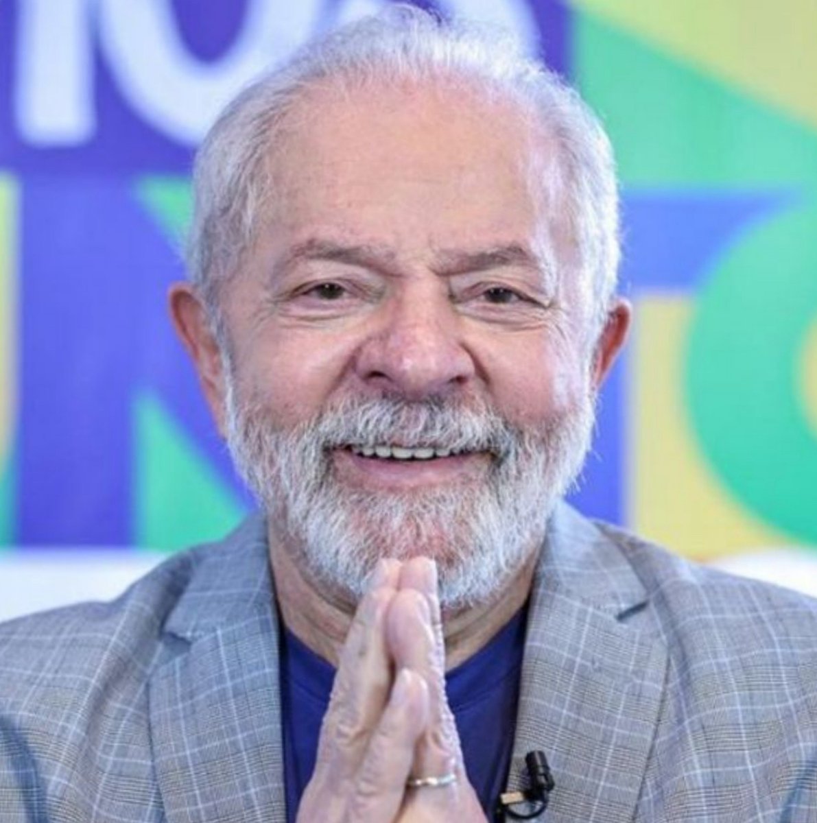 updatecharts's tweet photo. Presidente Lula comenta vídeo de Anitta em manifestação A FAVOR do FIM da Escala 6x1:

“Defender o Fim da Escala 6x1 é defender as famílias brasileira. E mais uma vez, OBRIGADO por usar sua VOZ para LUTAR por JUSTIÇA SOCIAL, Anitta.” https://t.co/uMORhv8Sym