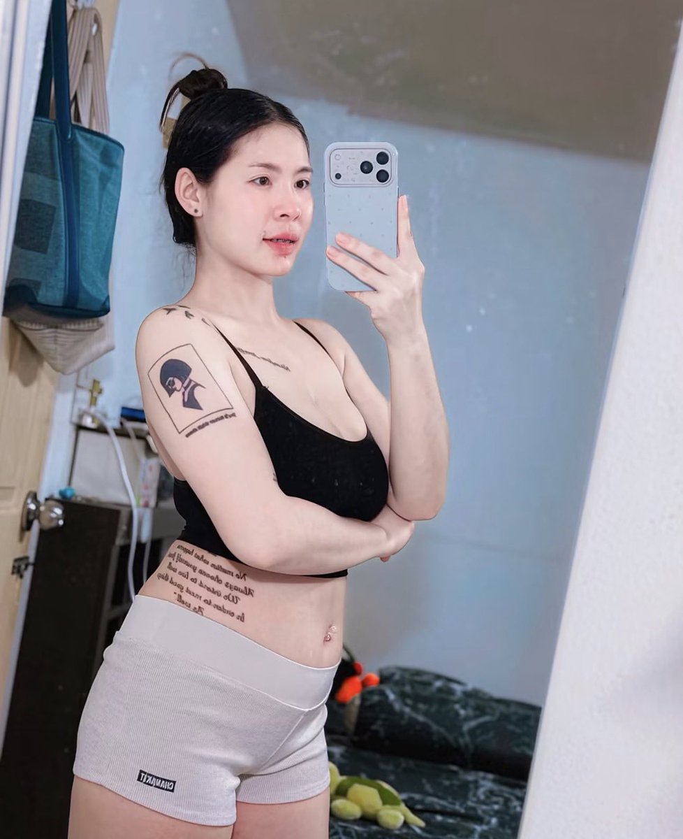ShaundaPossb's tweet photo. 💄”ตอนแรกก็ไม่เชื่อ จนกระทั่งลองใช้เอง... ไอเทมลับที่บิวตี้บล็อกเกอร์เกาหลีโหวตให้เป็นอันดับ 1!“ 🦋 ครีมกันแดดเนื้อซูเฟล่ บางเบา คุมมันนาน 🌤️
🆔 qqqbb99
#รับงานสมุทรปราการ #เทพารักษ์ #สำโรง https://t.co/NBjnj4634g