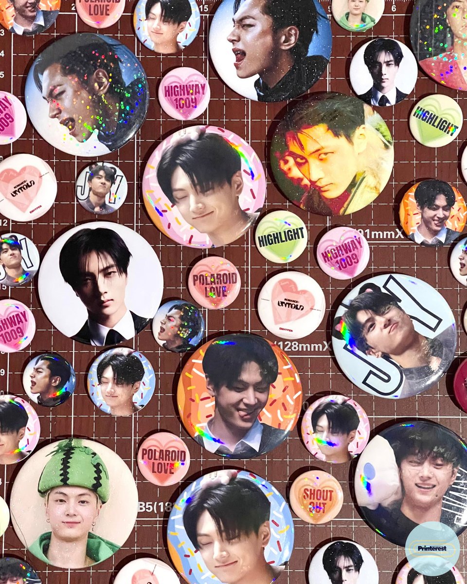 Customax_x's tweet photo. 𝗔𝗻𝘆𝘁𝗵𝗶𝗻𝗴 𝗰𝗮𝗻 𝗯𝗲 𝗮𝗻 𝗶𝗻𝘁𝗲𝗿𝗲𝘀𝘁, 𝗮𝗻𝗱 𝗮𝗻𝘆 𝗶𝗻𝘁𝗲𝗿𝗲𝘀𝘁 𝗰𝗮𝗻 𝗯𝗲 𝗽𝗶𝗻𝗻𝗲𝗱!

May it be for memories, giveaways, or just any kind of interest, button pins are the cutest way to store them!🧷 https://t.co/CenSAoXMAE