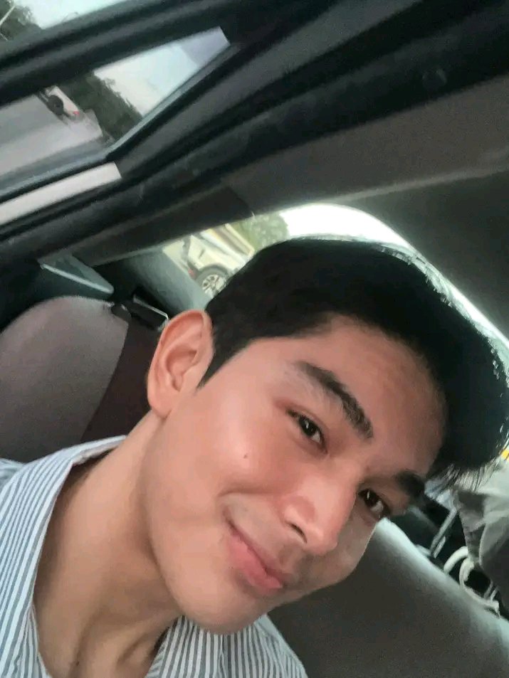 julaee_'s tweet photo. @jsteeyn here + yung naka white cap nasa airport ata sila nun eh, kaso diko mahanap na delete ata pic na yun.

RAVE LOVES TCL
#WashDayWithRave https://t.co/bZ0N6O2lOs