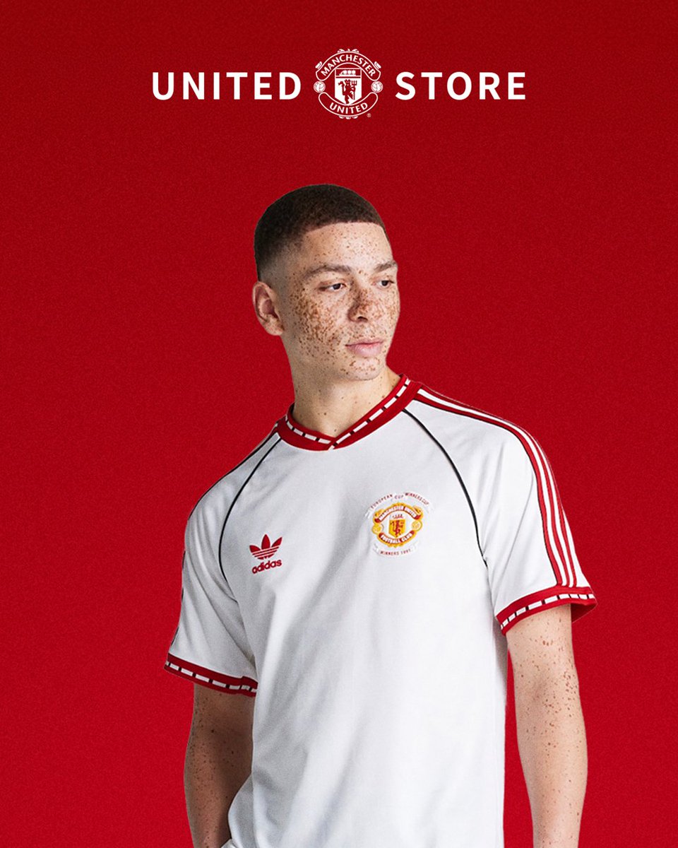 ManUtd's tweet photo. Get up to 75% off a huge selection of products at United Store 🔥👇