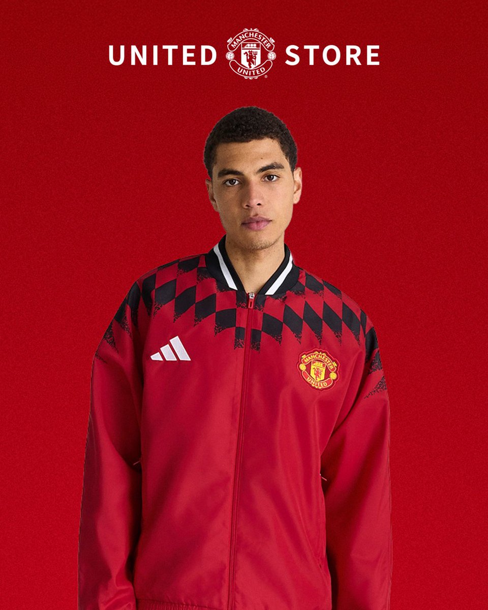 ManUtd's tweet photo. Get up to 75% off a huge selection of products at United Store 🔥👇