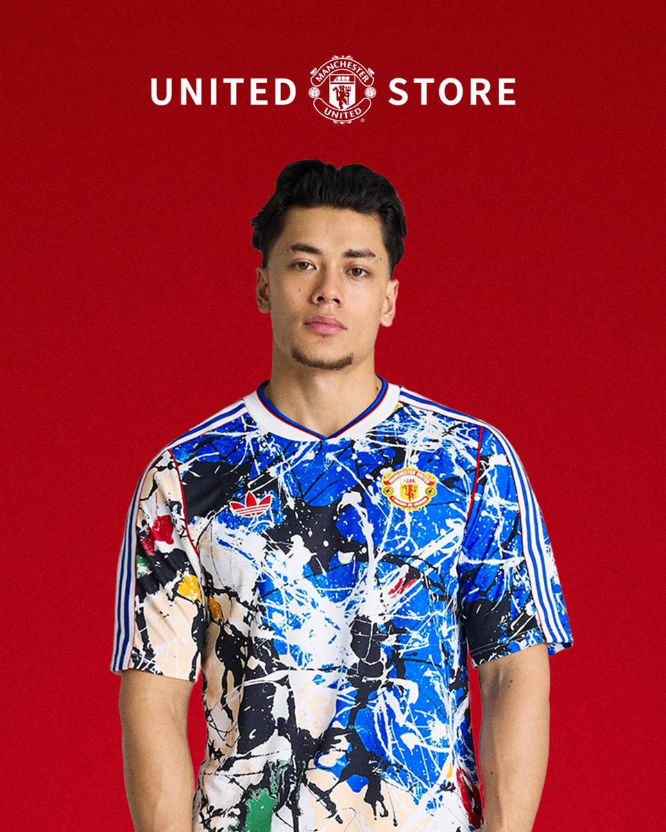 ManUtd's tweet photo. Get up to 75% off a huge selection of products at United Store 🔥👇
