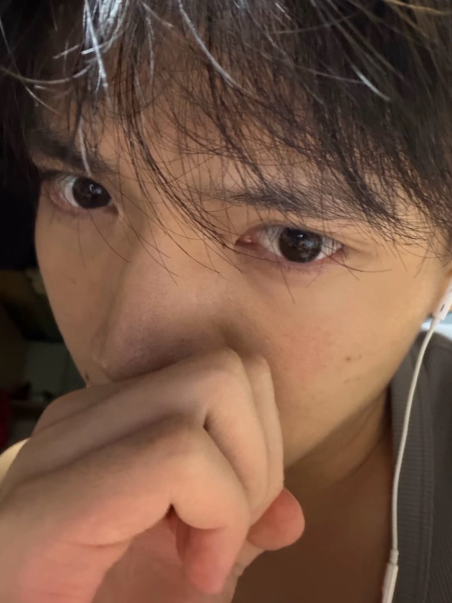Kiyoung080's tweet photo. 黑顺直 https://t.co/8Q3OIzAKxu