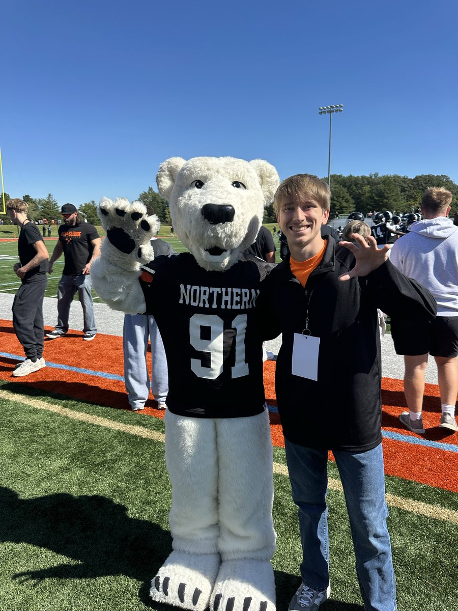 27parkerthomas's tweet photo. Huge thank you to @Coach_Fries, @coachR_Brown, Coach Thomas  and the entire @OhioNorthernFB staff for inviting me out for game day this past Saturday.
Homecoming at Dial-Roberson was electric. 42-0 win, packed stands, and a program that clearly takes pride in how they do things. From the moment we arrived, the coaches and staff made me feel welcome and showed me what Polar Bear football is all about. Grateful for the time, the conversations, and the chance to see it in person.
Appreciate y’all looking out for me. Go Bears.
— Parker