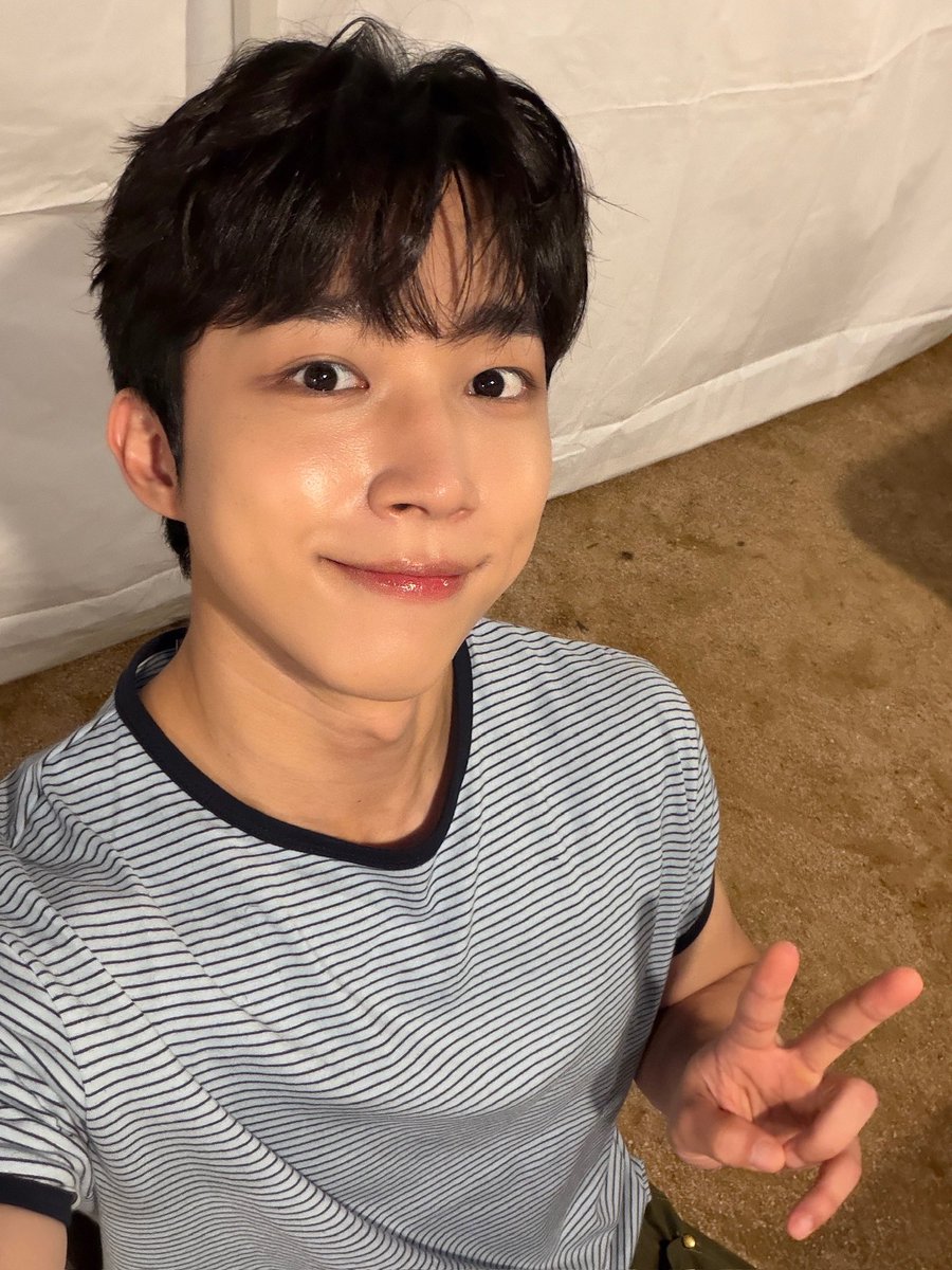 NFlyingofficial's tweet photo. 한 대학교가 있었어요 
국 내에서
공 연하면서
학 우분들 에너지가 가장 좋았던 
대 학교가 있었는데 그 이름은 바로 한국공학대

#NFlying #엔플라잉 #서동성 #SeoDongSung https://t.co/MIa37LAabf