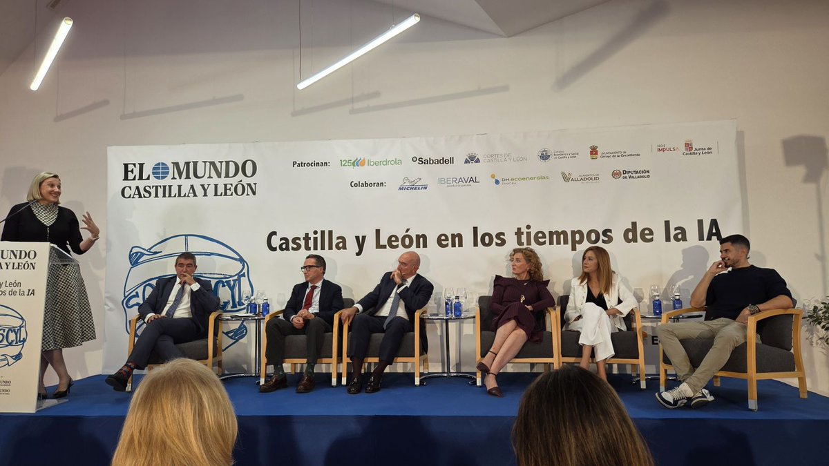ingenierosva's tweet photo. 🧠 El decano de ingenierosVA, Rafael Álvarez @irecyl, acompañado por la vocal @AnaBHernandezLa, ha asistido al Foro Somos Castilla y León, organizado por @DiarioCyLMundo, que en esta edición ha puesto el foco en el impacto de la IA y en los desafíos que plantea para la Comunidad. https://t.co/5kF2LuhUzf